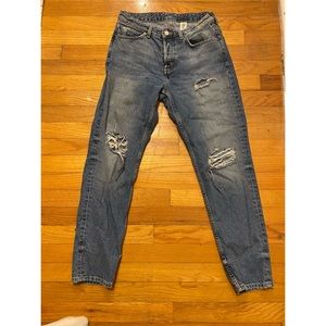 H&M Low-Waisted Boyfriend Destroyed Jeans